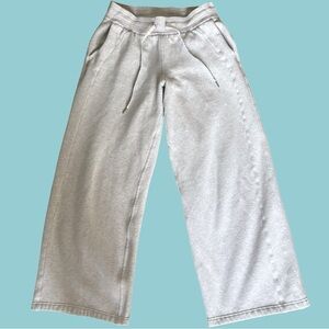 Lululemon Scuba Mid-Rise Wide-Leg Sweatpants Full Leg Fleece